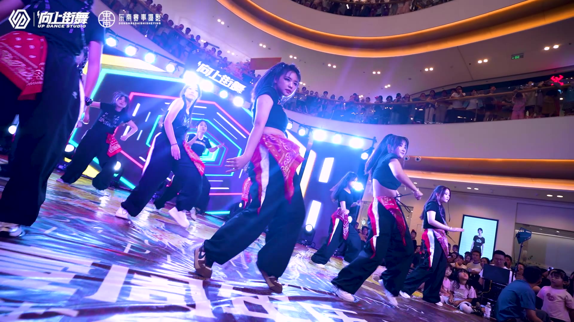 吾悦广场公演